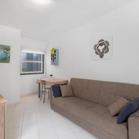 Apartment 2-bedroom Exclusive Cristianos *